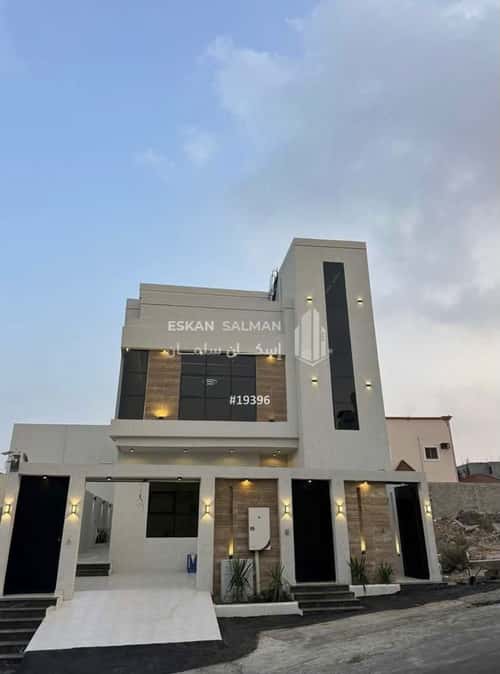Apartment 301 SQM with 6 Bedrooms Dhahran, Khamis Mushait