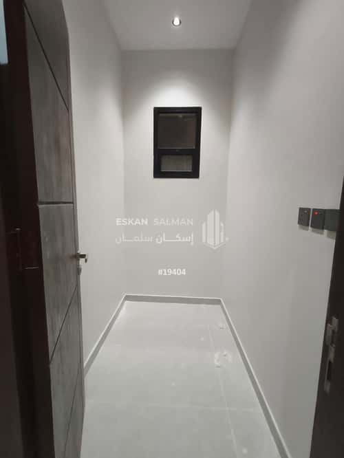 Floor 175 SQM with 5 Bedrooms Al-Janadriyah, East Riyadh, Riyadh