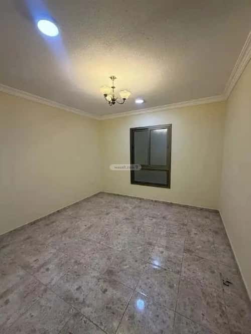 Building 694 SQM Facing West Hajer, Aldammam