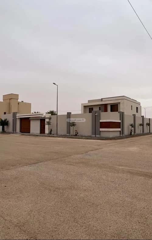 Villa 1500 SQM Facing 3 Streets on 25m Width Street Malham, Malahum