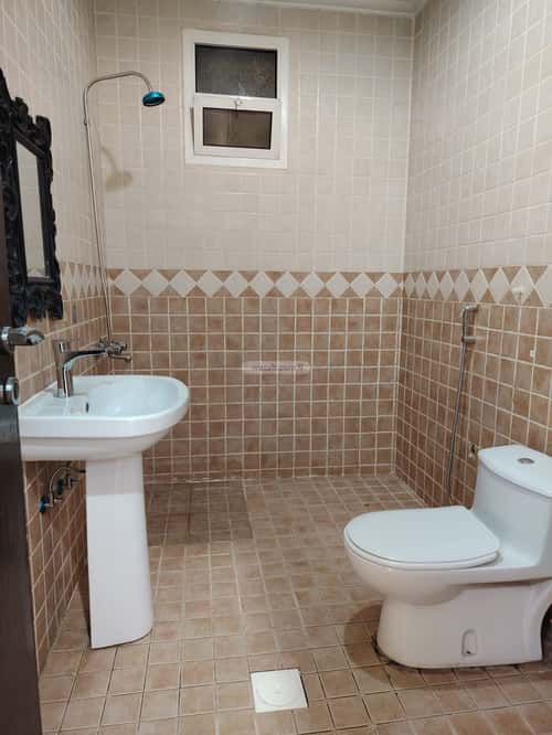 شقة 826 متر مربع ب 3 غرف السعادة، شرق الرياض، الرياض