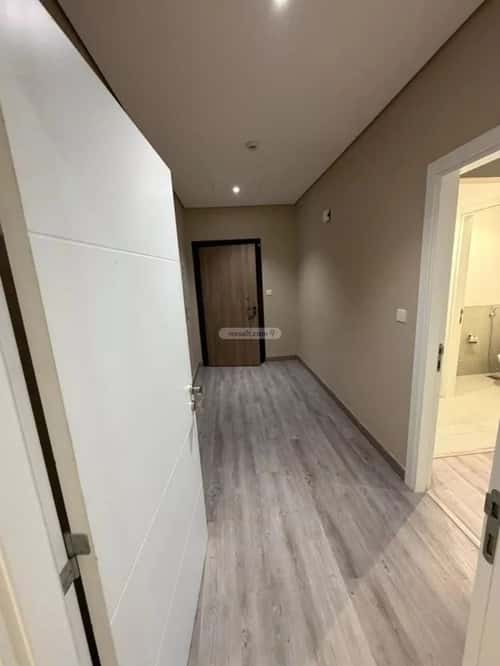 Apartment 240 SQM with 5 Bedrooms Al Malek Abdoulazez Airport, Jeddah