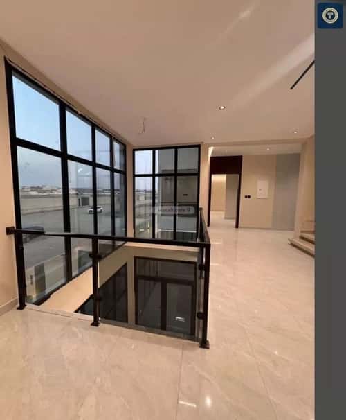 فيلا 300 متر مربع شرقية على شارع 16م الرحمانية، شرق جدة، جدة