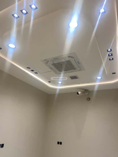 فيلا 540 متر مربع شرقية على شارع 18م الهدا، غرب الرياض، الرياض