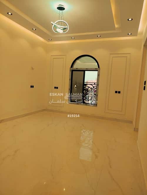 فيلا 517 متر مربع شمالية على شارع 24م الدفاع، المدينة المنورة