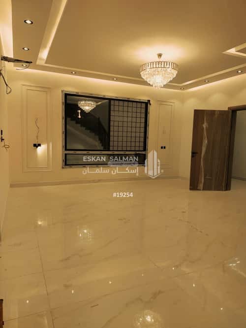 فيلا 517 متر مربع شمالية على شارع 24م الدفاع، المدينة المنورة