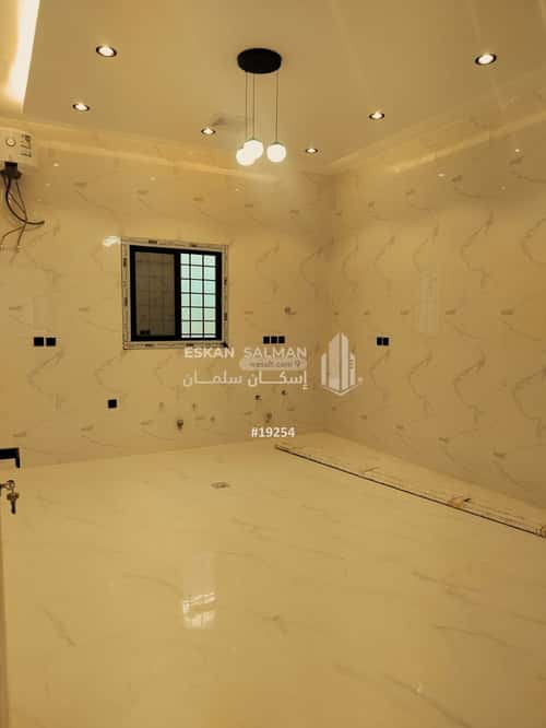 Villa 517 SQM Facing North on 24m Width Street Al Difa'A, Madinah