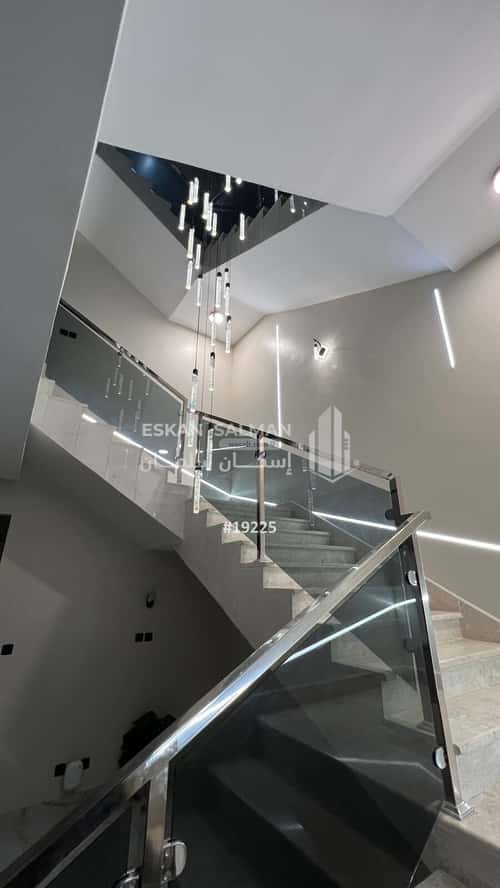 فيلا 344 متر مربع شرقية على شارع 16م الدفاع، المدينة المنورة