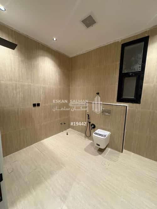 فيلا 250 متر مربع جنوبية على شارع 15م الملك فيصل، شرق الرياض، الرياض