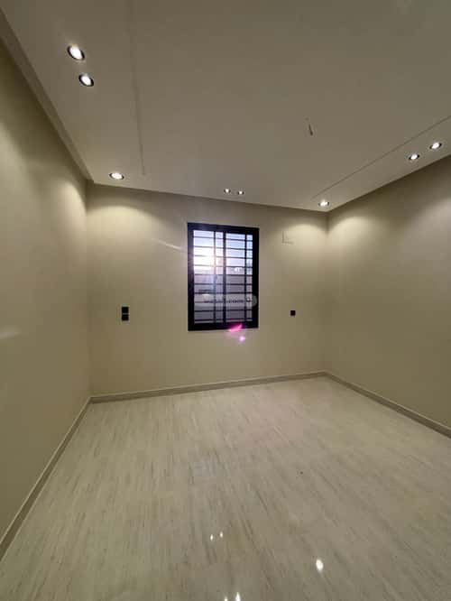 شقة 201 متر مربع ب 6 غرف النور، خميس مشيط