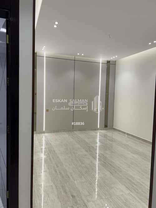 Villa 360 SQM Facing South on 15m Width Street Rayyadh, Alttayif