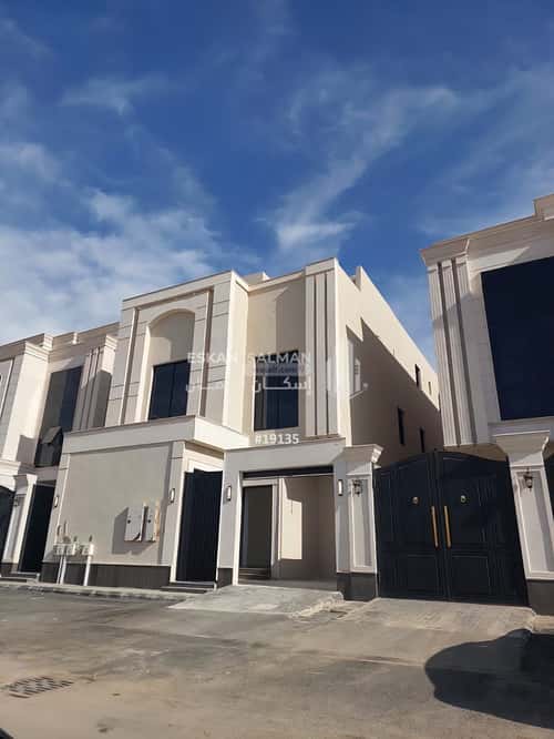 Floor 203 SQM with 5 Bedrooms Al-Maizaliyah, East Riyadh, Riyadh