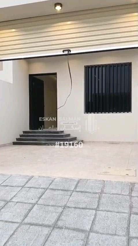 Apartment 245 SQM with 5 Bedrooms Thanks, Khamis Mushait