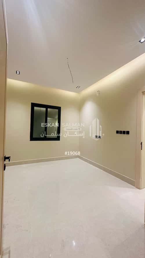 فيلا 375 متر مربع شمالية شرقية على شارع 20م الأمواج، الخبر