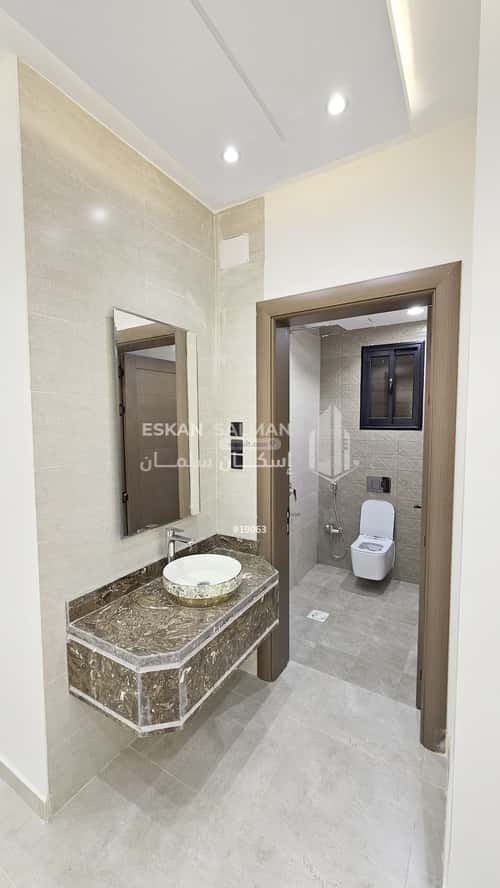 شقة 226 متر مربع ب 6 غرف الظرفة، خميس مشيط