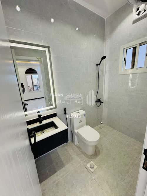 فيلا 404 متر مربع شمالية على شارع 12م ريحه، الطائف