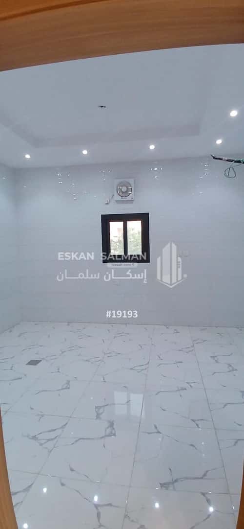 فيلا 318 متر مربع شمالية على شارع 25م حارة الباب الجديد، مكة المكرمة