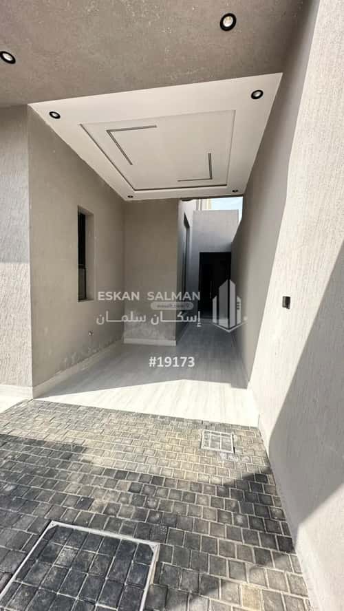 فيلا 236 متر مربع شمالية على شارع 20م الدانة، الاحساء