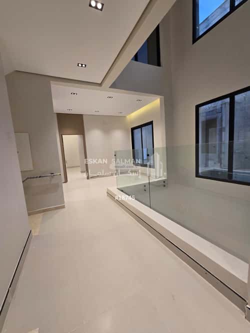 فيلا 256 متر مربع شمالية على شارع 20م المعيزيلة، شرق الرياض، الرياض