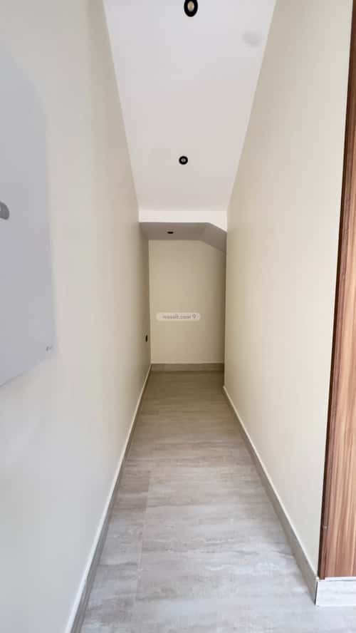 فيلا 360 متر مربع غربية على شارع 20م المهدية، غرب الرياض، الرياض