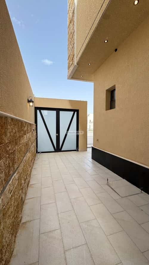 فيلا 360 متر مربع غربية على شارع 20م المهدية، غرب الرياض، الرياض