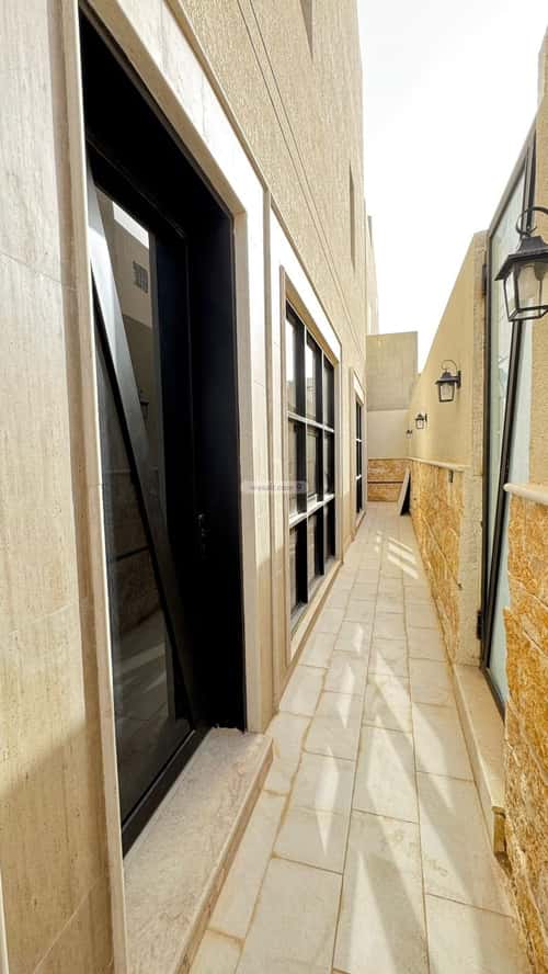 فيلا 360 متر مربع غربية على شارع 20م المهدية، غرب الرياض، الرياض