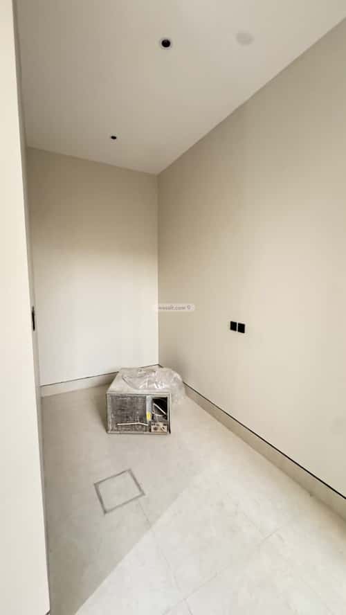 فيلا 370 متر مربع شمالية على شارع 20م المهدية، غرب الرياض، الرياض