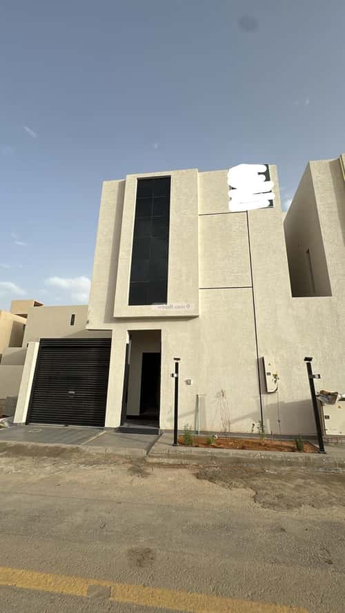 فيلا 370 متر مربع شمالية على شارع 20م المهدية، غرب الرياض، الرياض