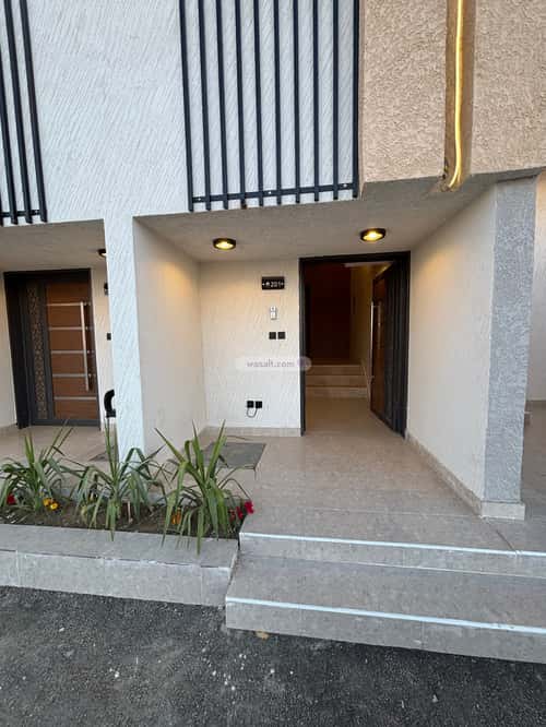 شقة 333 متر مربع ب 8 غرف شمال التضامن، خميس مشيط