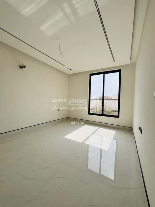 فيلا 200 متر مربع غربية على شارع 15م الصواري، الخبر