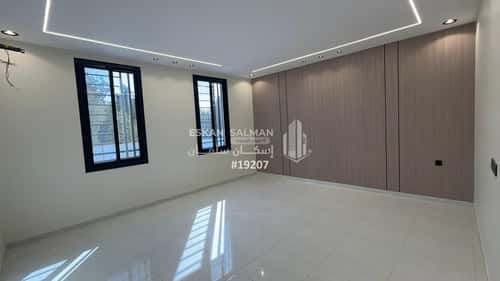 فيلا 374 متر مربع جنوبية شرقية على شارع 12م ريحه، الطائف