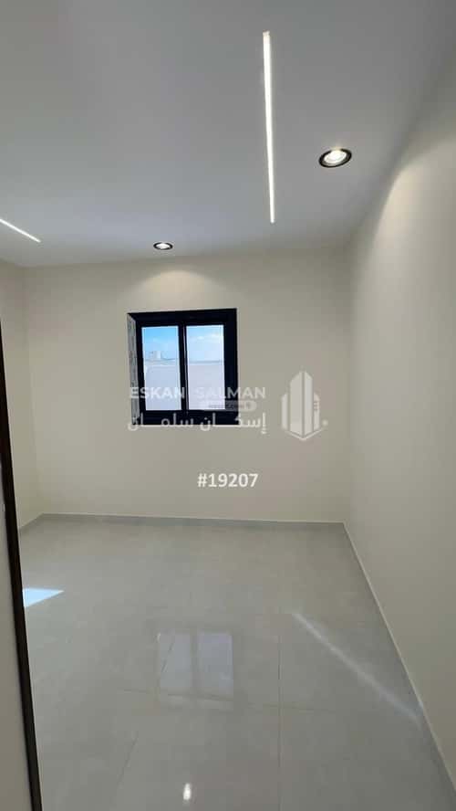 فيلا 374 متر مربع جنوبية شرقية على شارع 12م ريحه، الطائف