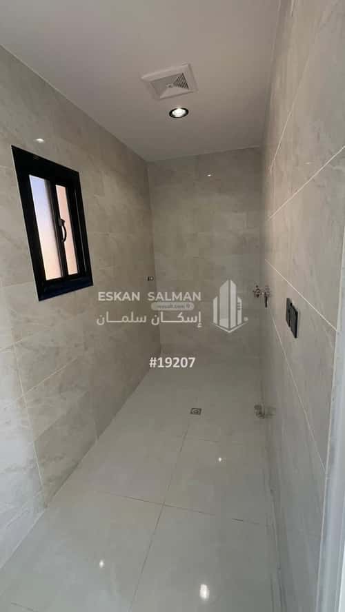 فيلا 374 متر مربع جنوبية شرقية على شارع 12م ريحه، الطائف