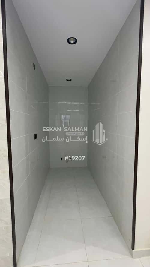 فيلا 374 متر مربع جنوبية شرقية على شارع 12م ريحه، الطائف