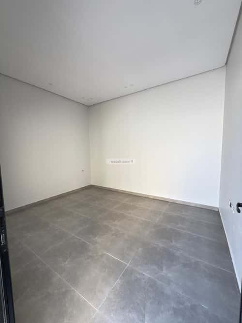 فيلا 382 متر مربع غربية على شارع 15م الورود، الخرج