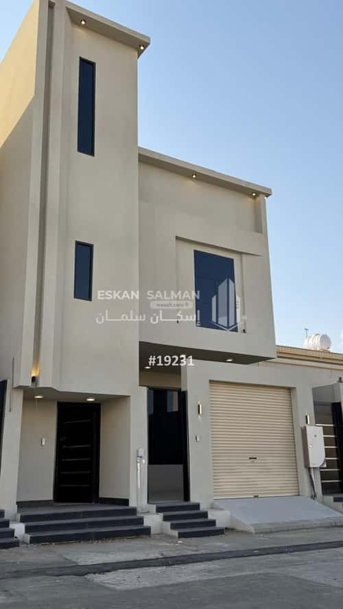 Floor 204 SQM with 6 Bedrooms North Of Solidarity, Khamis Mushait