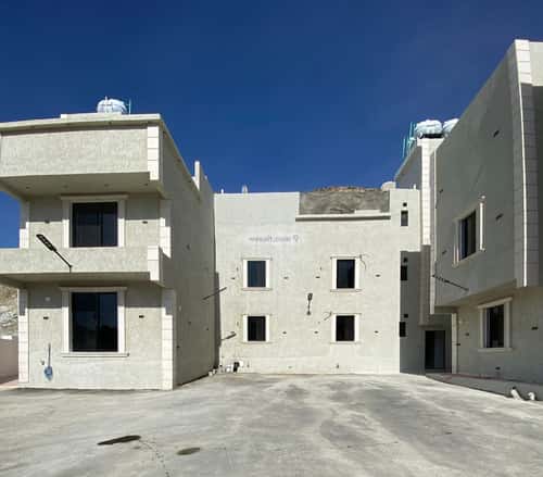 Apartment with 6 Bedrooms Al Akhbar, Alttayif