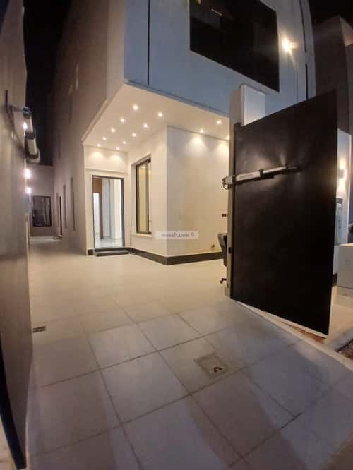 Floor 138 SQM with 5 Bedrooms Ar-Rimal, East Riyadh, Riyadh