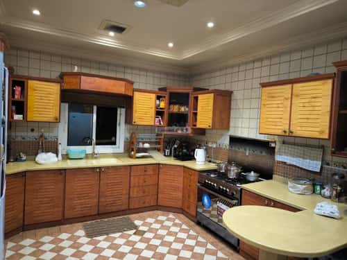 فيلا 375 متر مربع شرقية على شارع 15م الصحافة، شمال الرياض، الرياض