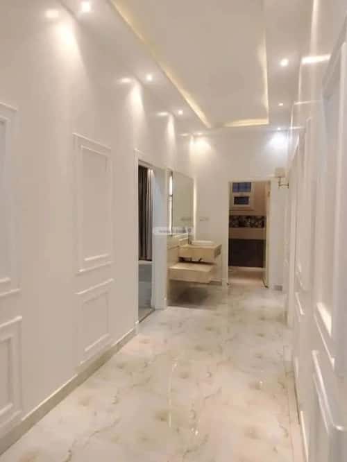 Floor 450 SQM with 7 Bedrooms Al-Mahdiyah, West Riyadh, Riyadh