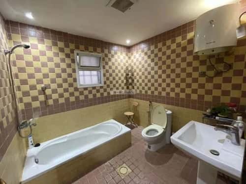 Villa 300 SQM Facing South with 4 Bedrooms King Abdullah, Central Riyadh, Riyadh