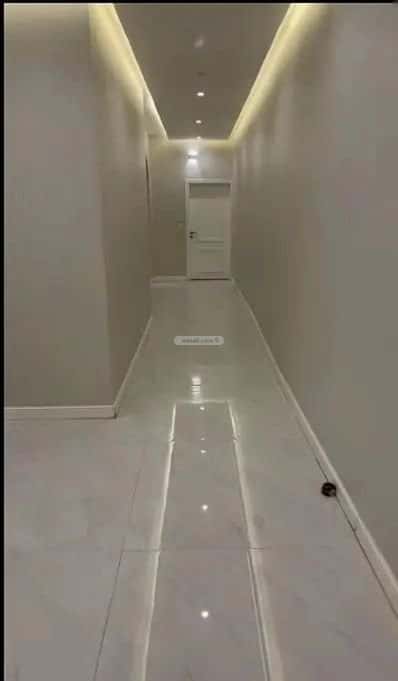 شقة 596 متر مربع ب 4 غرف الروضة، الباحة