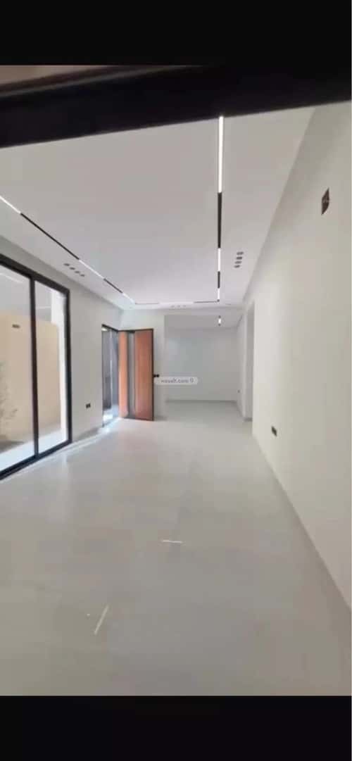Floor 215 SQM with 6 Bedrooms Dahiat Namar, West Riyadh, Riyadh