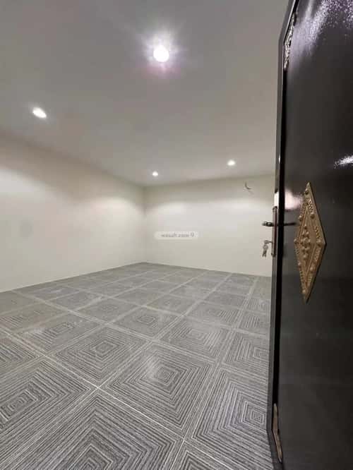 Building 400 SQM Middle Al-Uraija, West Riyadh, Riyadh