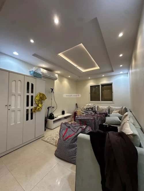 فيلا 300 متر مربع ب 8 غرف طويق، غرب الرياض، الرياض