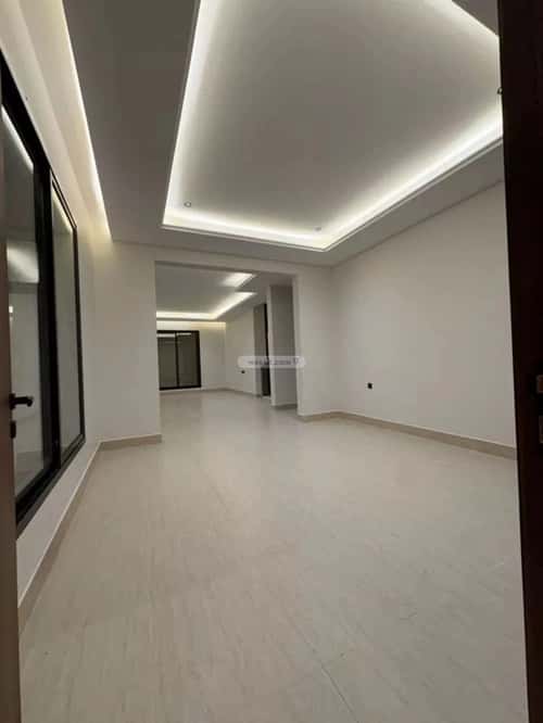 Floor 217 SQM with 6 Bedrooms Dirab, West Riyadh, Riyadh