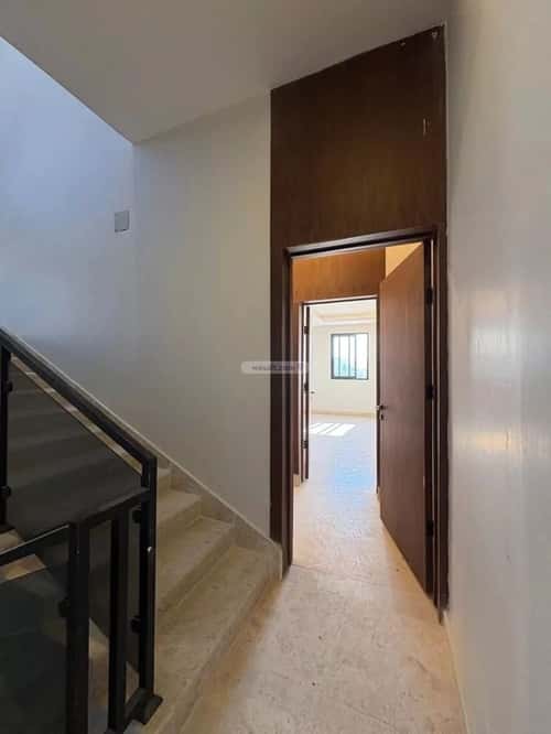 Floor 183 SQM with 5 Bedrooms Dirab, West Riyadh, Riyadh