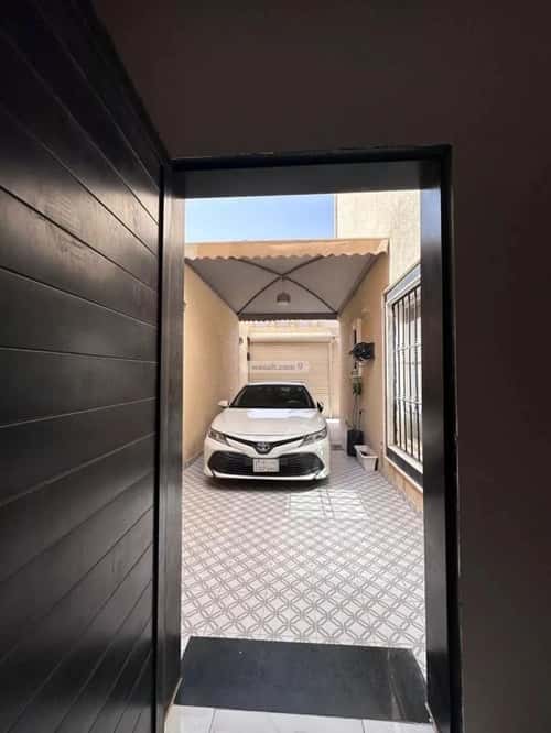 فيلا 220 متر مربع واجهة شمالية ب 7 غرف طويق، غرب الرياض، الرياض