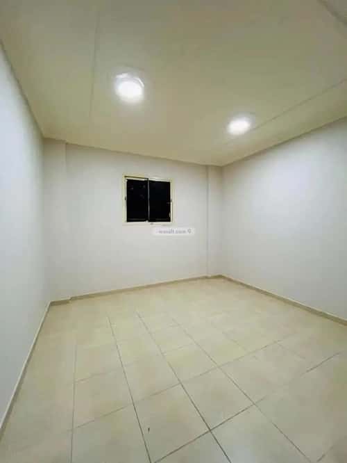 شقة 2439 متر مربع بغرفتين المطار، المجمعة