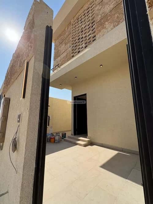 Floor 183 SQM with 5 Bedrooms Dirab, West Riyadh, Riyadh
